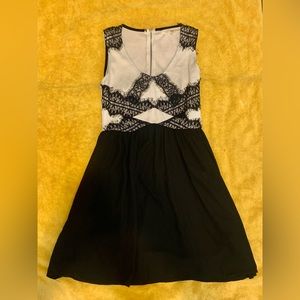 Black and white dress, XS, fits youth
